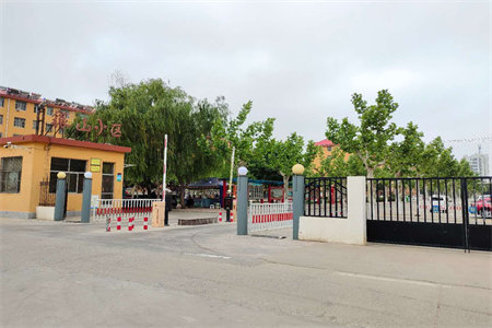 康桥丹郡3室2厅2卫126m2黄金楼层急售86万有证可分期